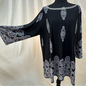 AVENUE, NWOT Moroccan Style Tunic